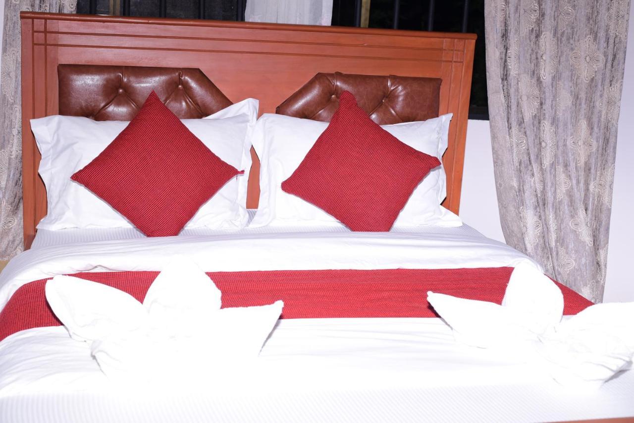 Safari Park House Bed and Breakfast Arusha Exteriör bild