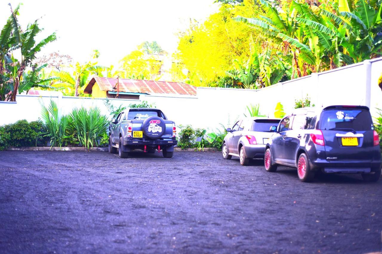 Safari Park House Bed and Breakfast Arusha Exteriör bild