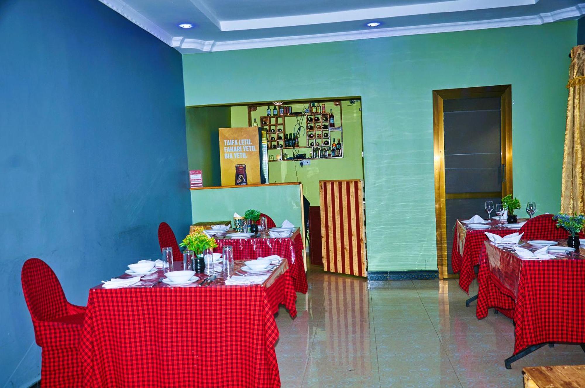 Safari Park House Bed and Breakfast Arusha Exteriör bild