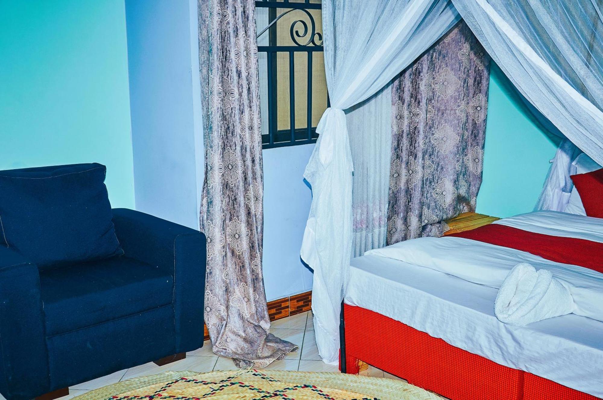 Safari Park House Bed and Breakfast Arusha Exteriör bild
