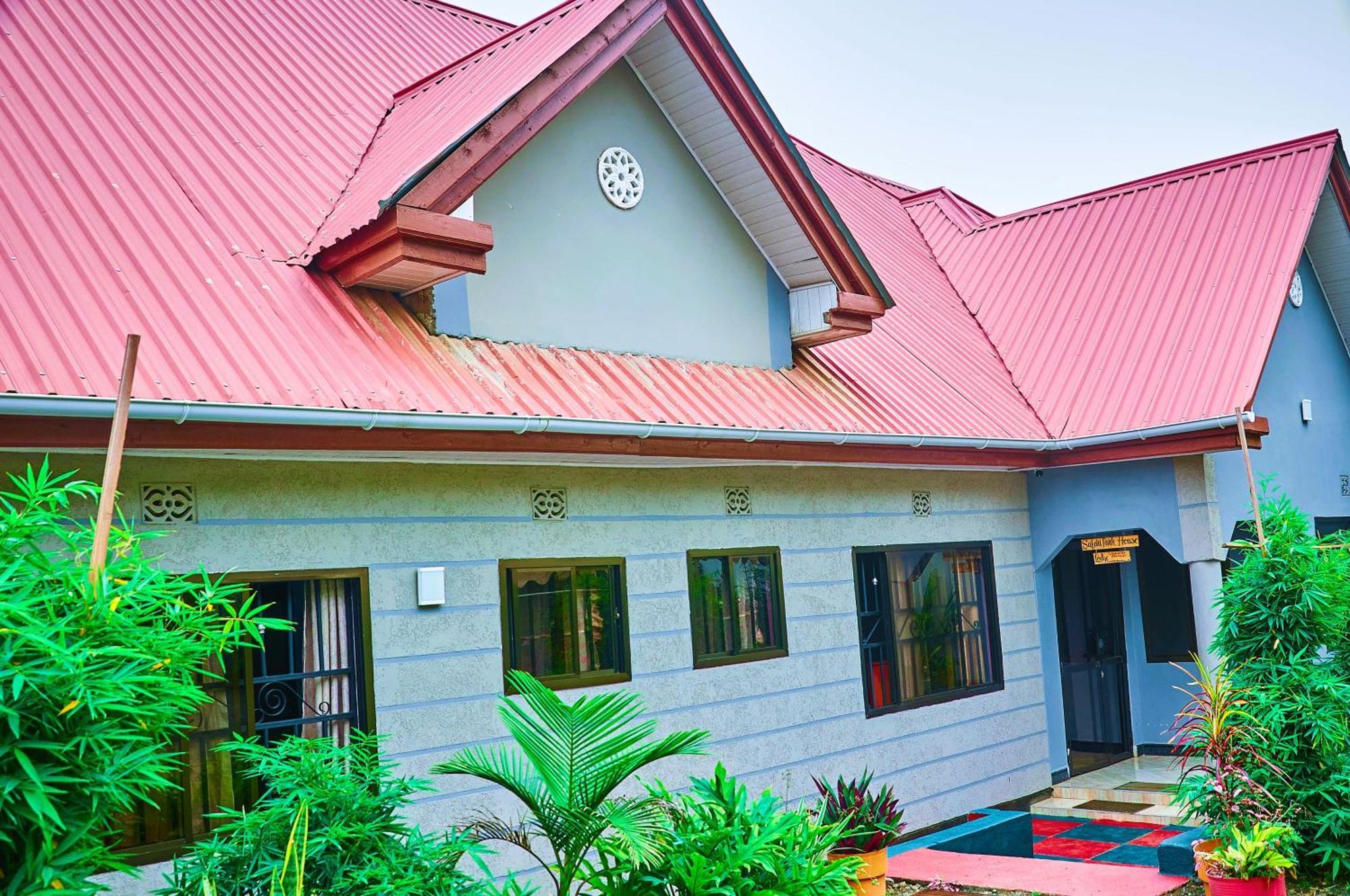 Safari Park House Bed and Breakfast Arusha Exteriör bild