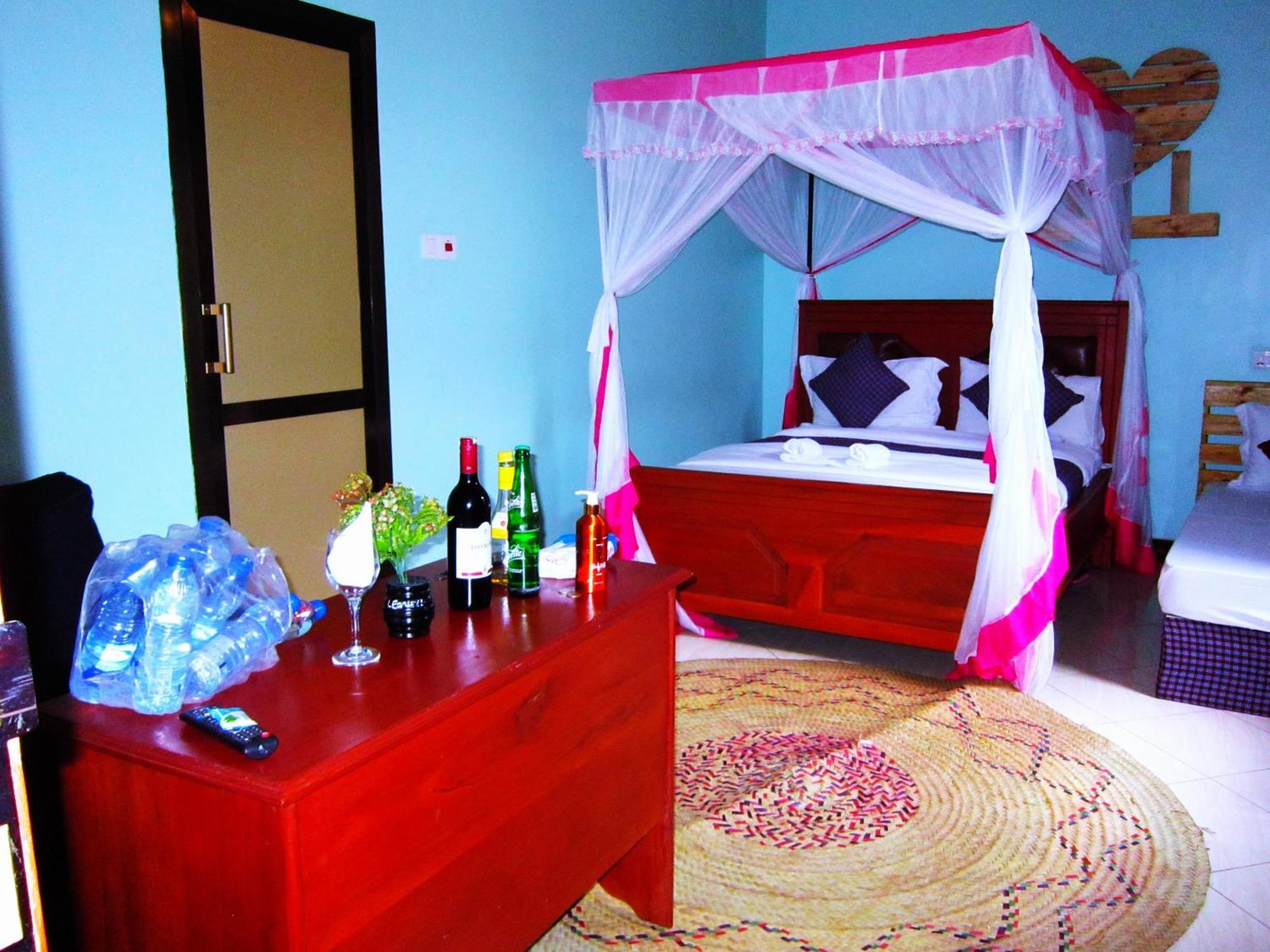 Safari Park House Bed and Breakfast Arusha Exteriör bild