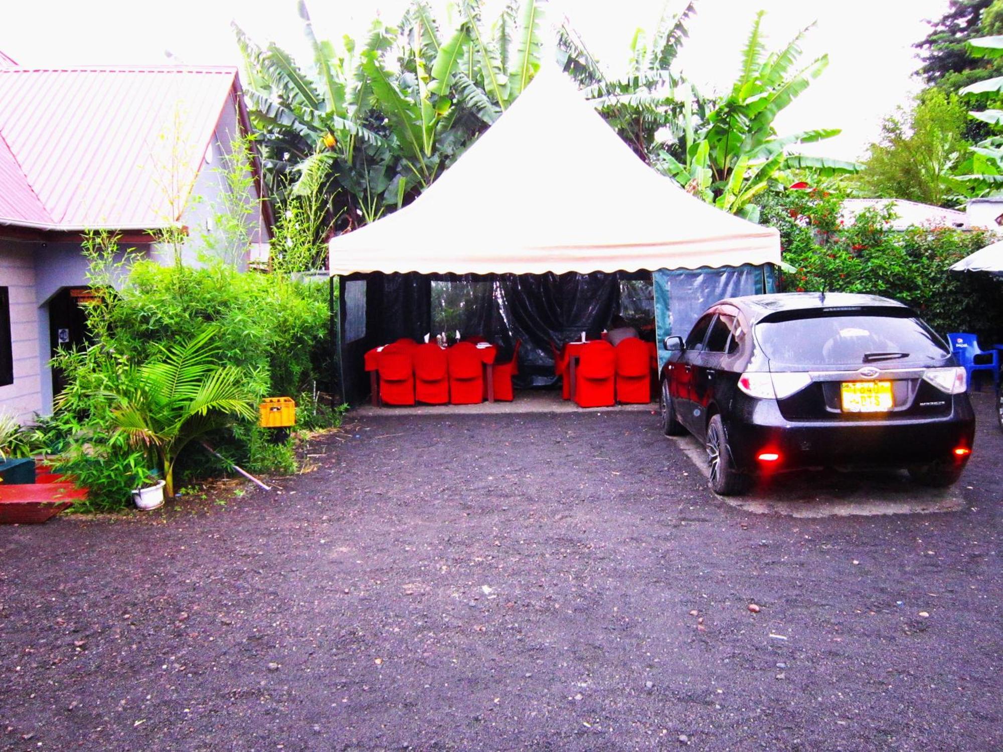 Safari Park House Bed and Breakfast Arusha Exteriör bild