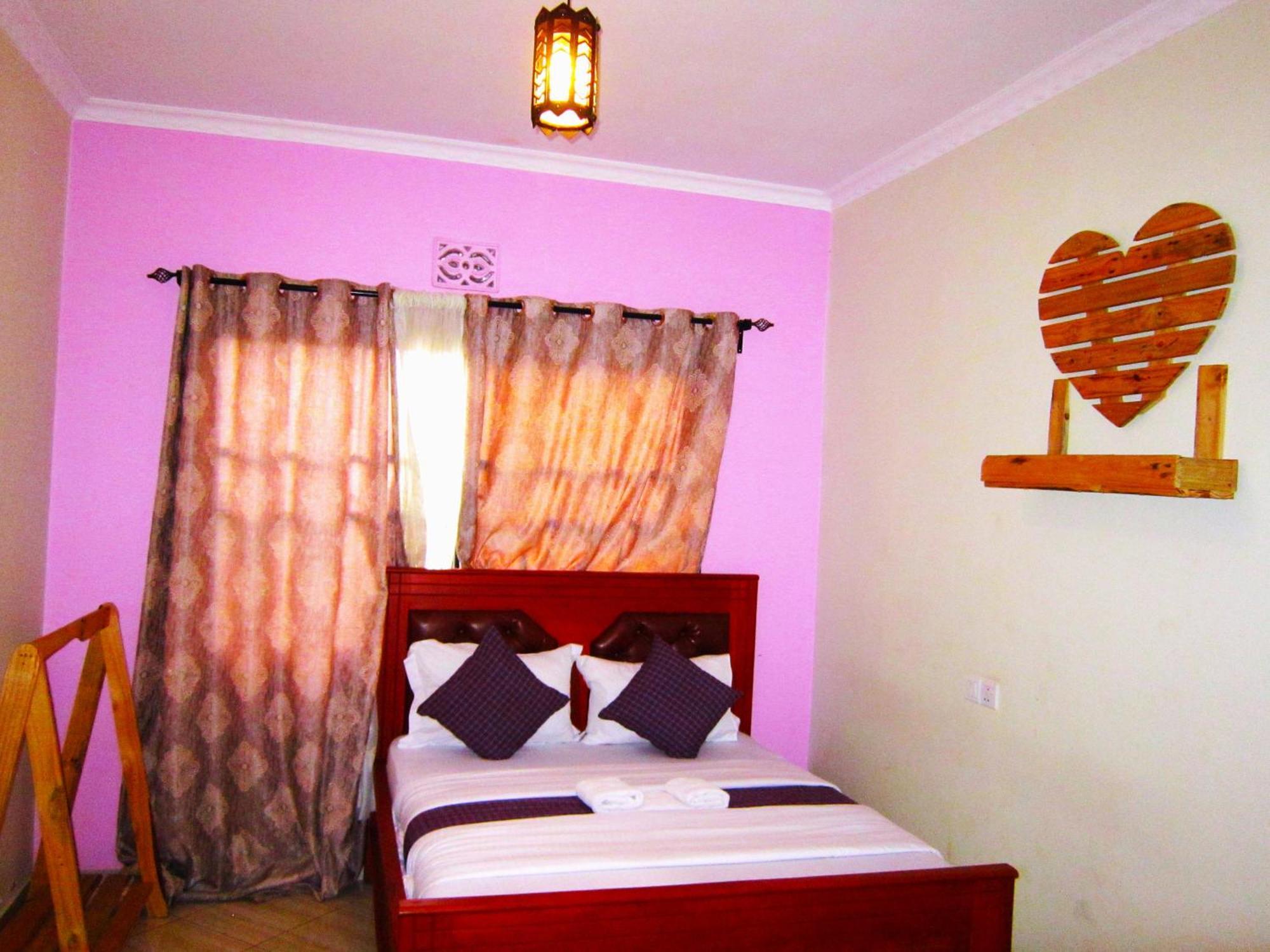 Safari Park House Bed and Breakfast Arusha Exteriör bild