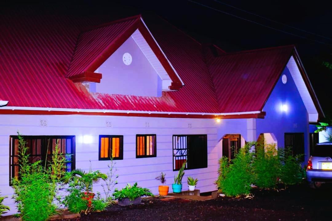 Safari Park House Bed and Breakfast Arusha Exteriör bild