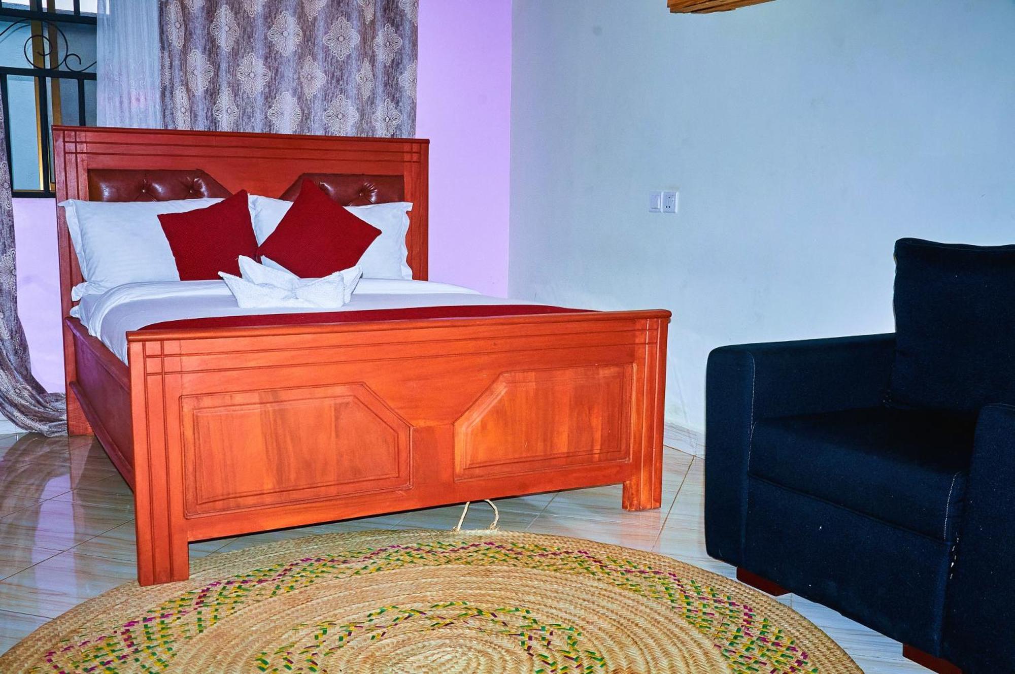 Safari Park House Bed and Breakfast Arusha Exteriör bild