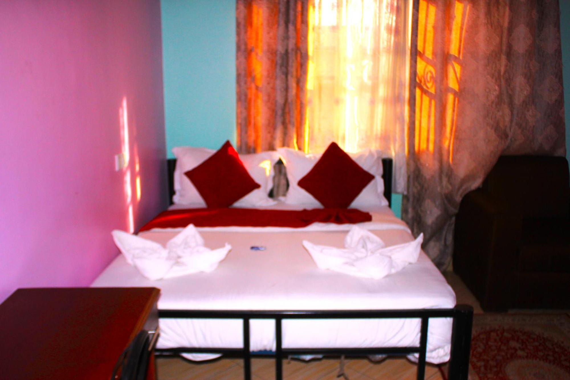 Safari Park House Bed and Breakfast Arusha Exteriör bild
