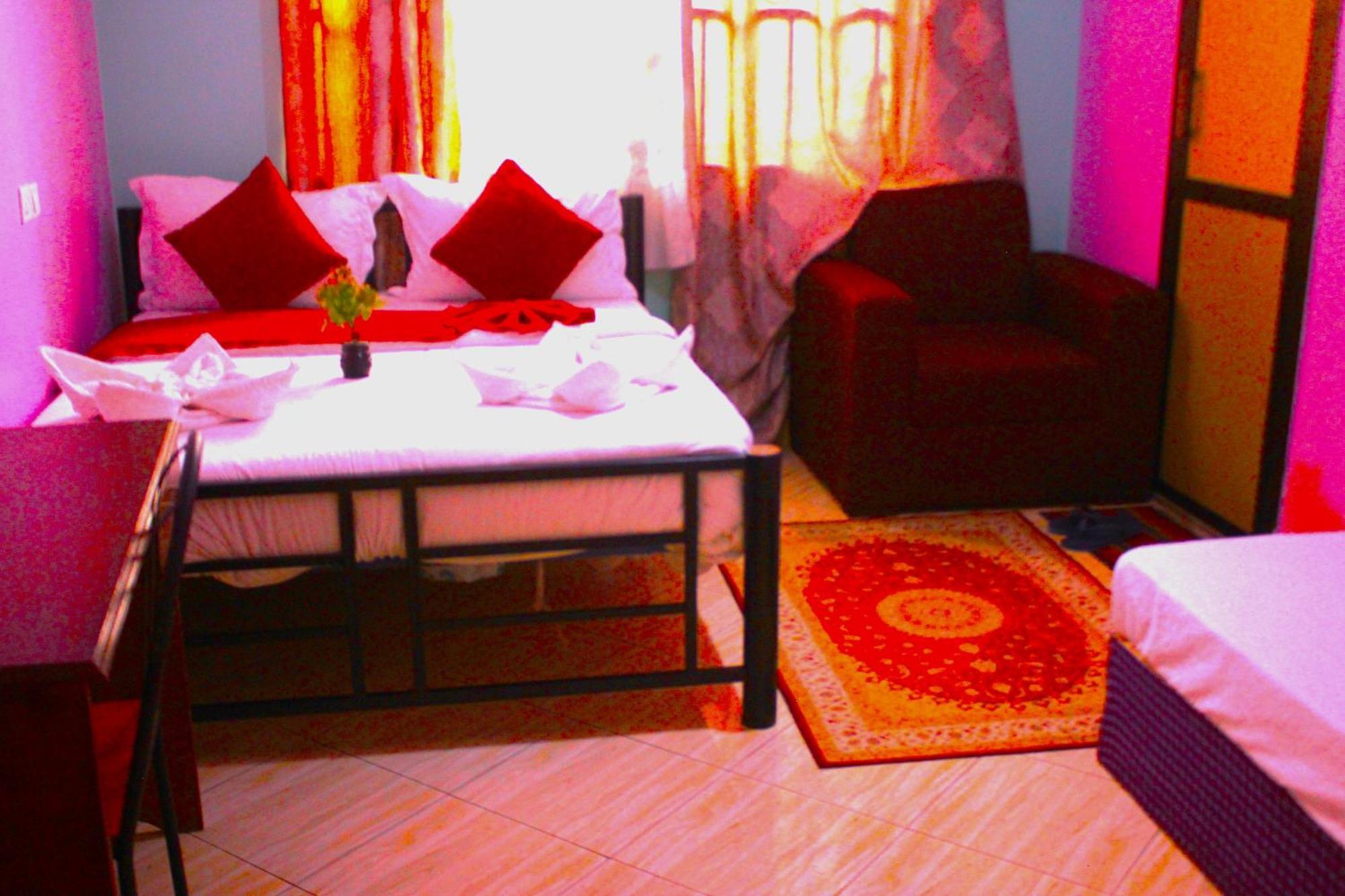 Safari Park House Bed and Breakfast Arusha Exteriör bild